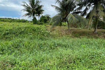 West Port, Pulau Indah