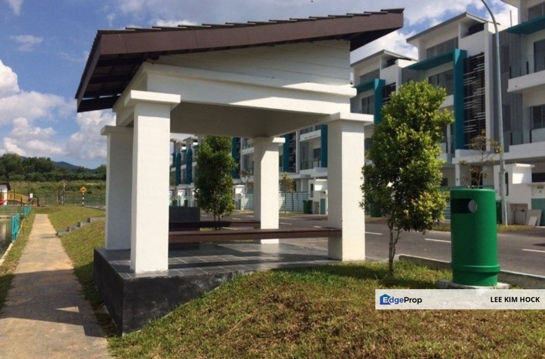 2.5 Storey The Clover Homes @ laman Semanggi, Semenyih, Selling Below Market Price, Selangor, Semenyih