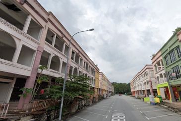 3 Storey Shop Office In Bandar Baru Nilai Putra Point, Nilai,  Selling Cheap