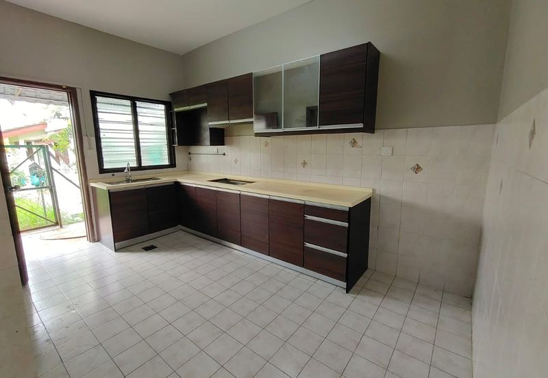 Ayu Qaseh, Alam Nusantara