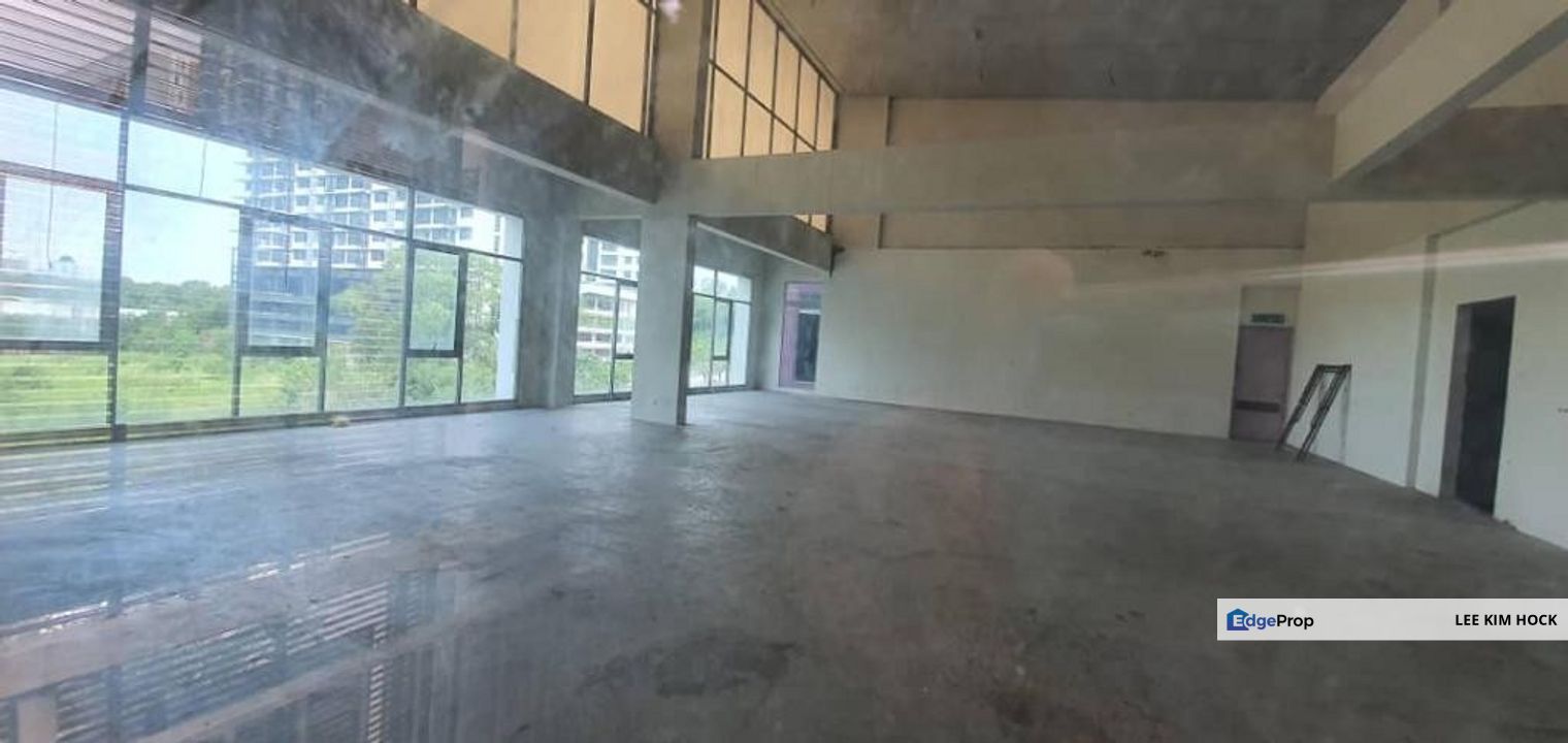 1st Floor D'Vida Business Centre, Seksyen U8, Bukit Jelutong, Shah Alam For Sale, Selangor, Shah Alam