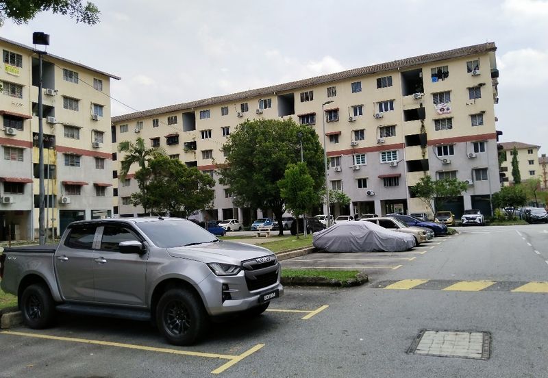 Flat PKNS, Seksyen 7