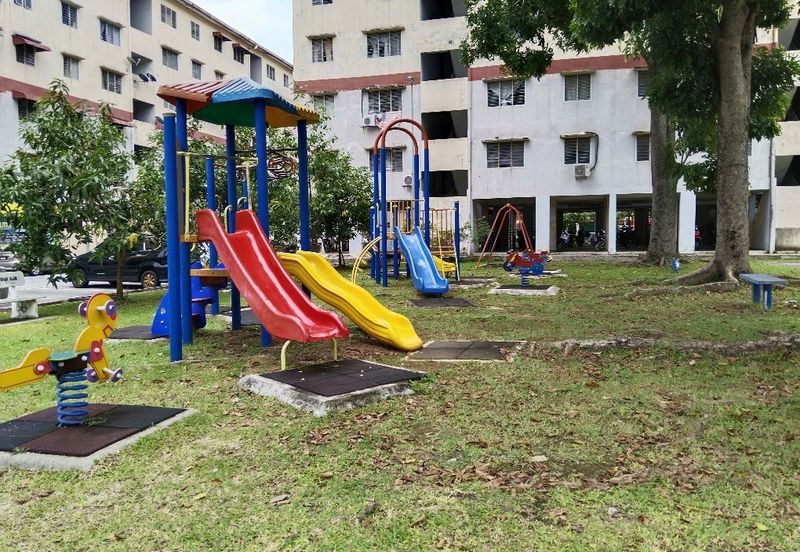 Flat PKNS, Seksyen 7