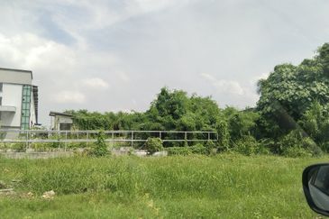 9.41 acres Freehold Agriculture Land Zone Industrial