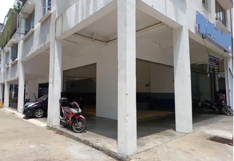 Dataran Otomobil, Seksyen 15