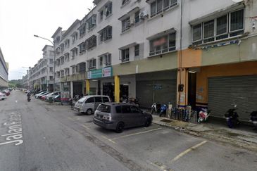 Dataran Otomobil, Seksyen 15