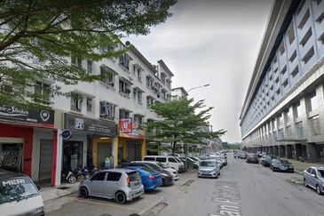 Dataran Otomobil, Seksyen 15