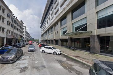 Dataran Otomobil, Seksyen 15