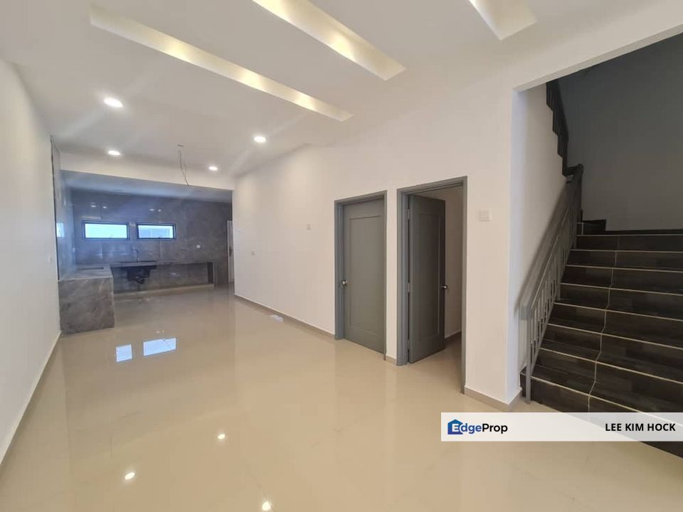 2 Storey Renovated House In Bandar Puteri Klang, Klang, End Lot, Selangor, Klang