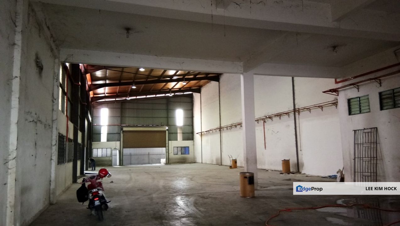 Semi-D Factory  In Taman Klang Utama, Klang For Sale, Selangor, Klang
