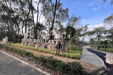 Bayu Lakehomes