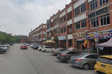 Jalan Pulau Lumut P U10/P @ Alam Budiman