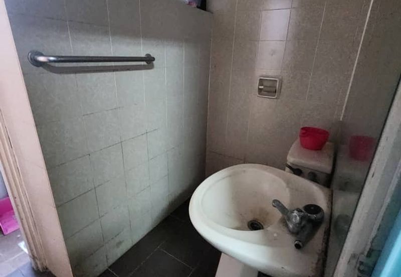 Villa Putra Condominium