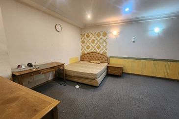 Villa Putra Condominium