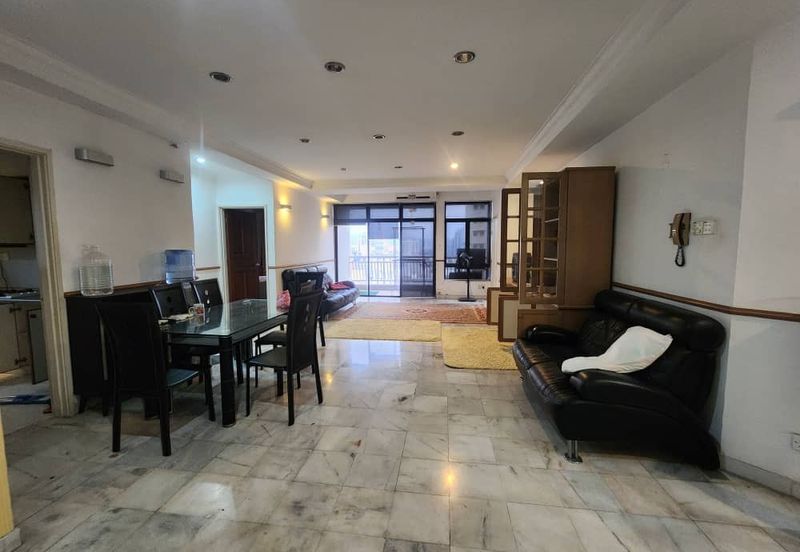 Villa Putra Condominium