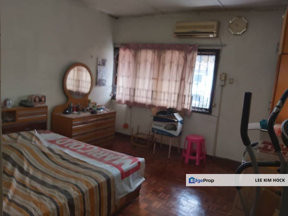 3 Storey End Lot House In Taman Sri Muda, Shah Alam, Renovated, Selangor, Shah Alam