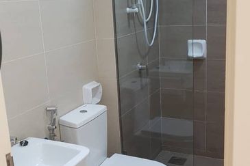 Gravit8 @ Klang South