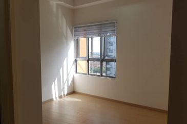 Gravit8 @ Klang South