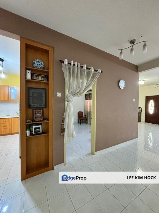 Setia Alam, 2 Storey Renvated and Partial Furnished House For Sale, 22' x 75', Selangor, Shah Alam