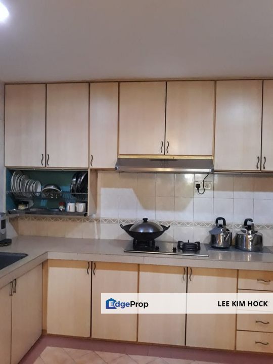 Pangsapuri Pelangi Heights, Klang For Sale, Pool View, Partial Furnished, Selangor, Klang