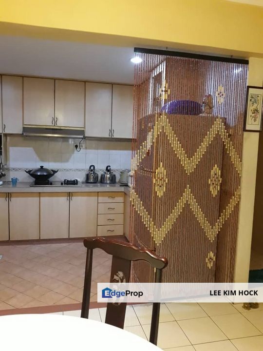 Pangsapuri Pelangi Heights, Klang For Sale, Pool View, Partial Furnished, Selangor, Klang