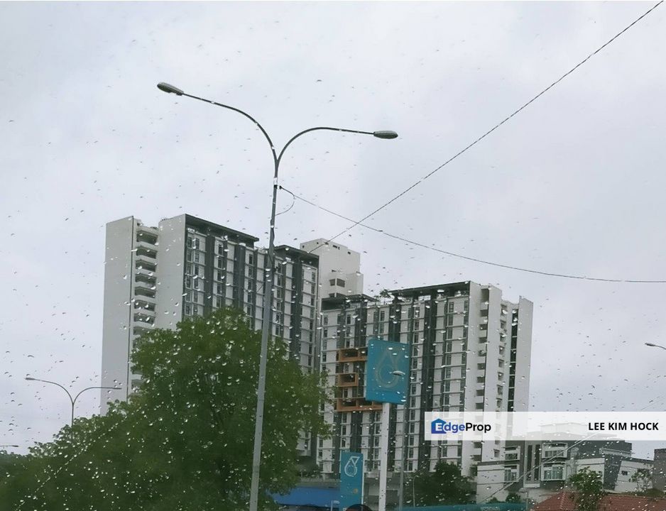 Menara Suria ( V12 Sovo ) In Subang Jaya For Sale, End Lot, Bigger Size With 2 Bedrooms, Selangor, USJ