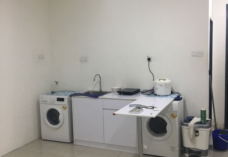 V12 Sovo (Menara Suria)