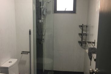 V12 Sovo (Menara Suria)