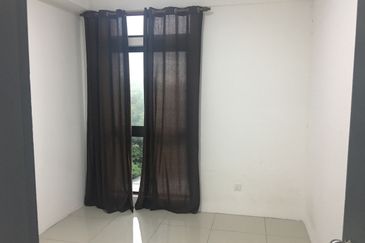 V12 Sovo (Menara Suria)