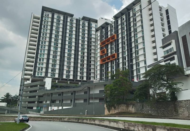 V12 Sovo (Menara Suria)