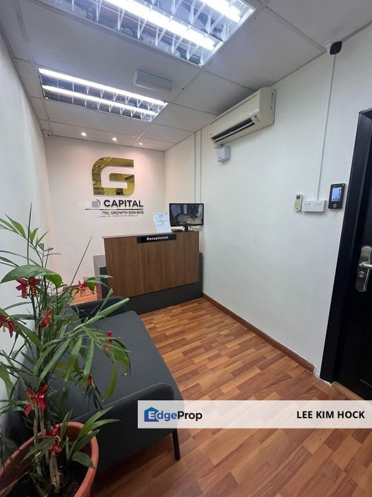 Office For Rent In Taipan Business Centre, USJ Subang Jaya, Partially Furnished, Selangor, Subang Jaya