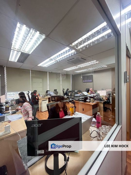Office For Rent In Taipan Business Centre, USJ Subang Jaya, Partially Furnished, Selangor, Subang Jaya