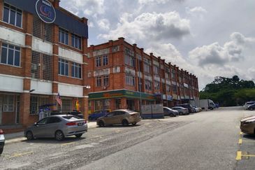 Jalan Pulau Lumut Q U10/Q @ Alam Budiman