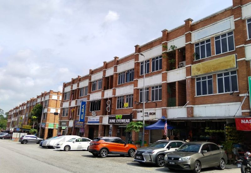 Jalan Pulau Lumut Q U10/Q @ Alam Budiman