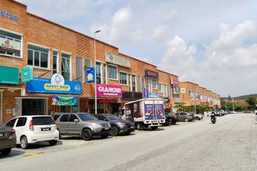 Jalan Pulau Lumut Q U10/Q @ Alam Budiman