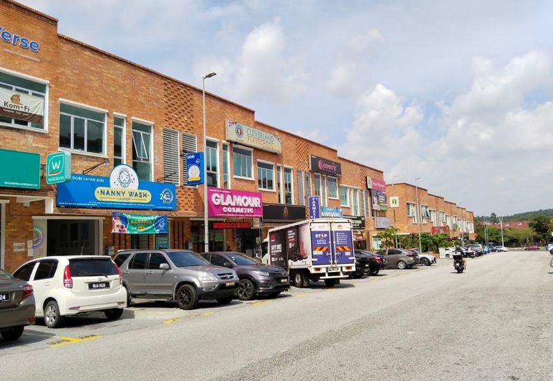 Jalan Pulau Lumut Q U10/Q @ Alam Budiman