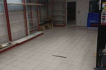 4 Storey Shop Office In Klang Town For Rent, Can Also Consider Separate Floor