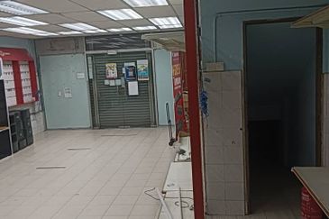 4 Storey Shop Office In Klang Town For Rent, Can Also Consider Separate Floor