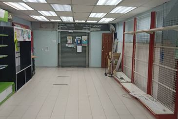 4 Storey Shop Office In Klang Town For Rent, Can Also Consider Separate Floor