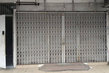 4 Storey Shop Office In Klang Town For Rent, Can Also Consider Separate Floor