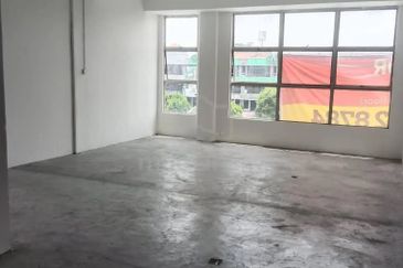 4 Storey Shop Office In Klang Town For Rent, Can Also Consider Separate Floor
