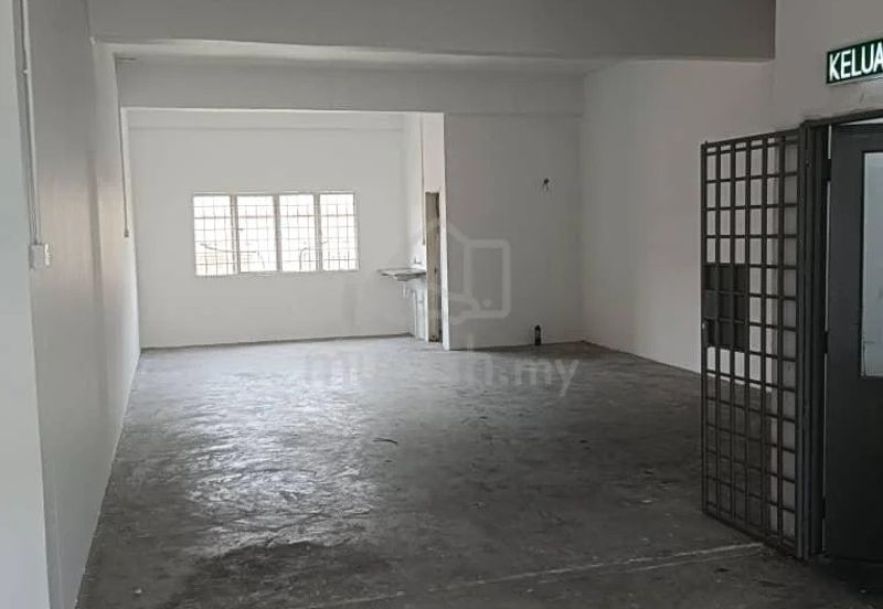 4 Storey Shop Office In Klang Town For Rent, Can Also Consider Separate Floor