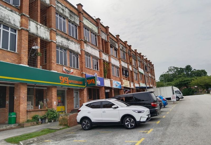 Jalan Pulau Lumut Q U10/Q @ Alam Budiman