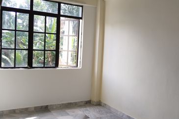 Pangsapuri Sri Pelangi