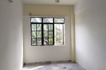 Pangsapuri Sri Pelangi