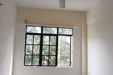 Pangsapuri Sri Pelangi