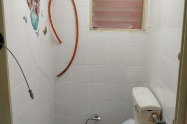 Pangsapuri Sri Pelangi