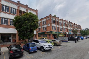 Jalan Pulau Lumut P U10/P @ Alam Budiman