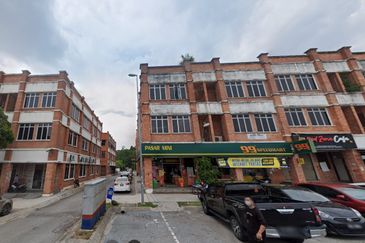 Jalan Pulau Lumut P U10/P @ Alam Budiman