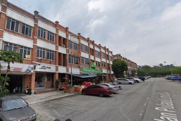 Jalan Pulau Lumut Q U10/Q @ Alam Budiman